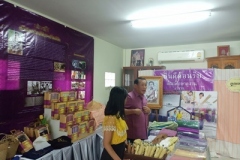 Grandmas-handwoven-cloth-2