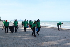 ภาพบรรยากาศกิจกรรมเก็บขยะบริเวณชาดหาดบางแสน