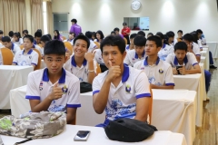 บรรยากาศการนำชมห้องสมุด