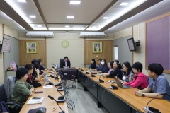 25661122-meeting-004