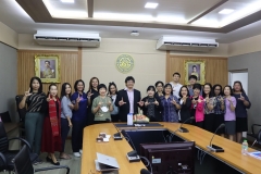 25661122-meeting-019