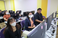 25661123-meeting-015