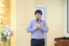 25670503-training-001