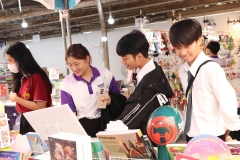 25661220-bookfair2024-037