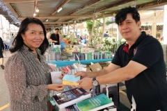 25661222-bookfair2024-094