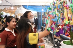 25661219-bookfair2024-177