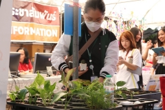 25661221-bookfair2024-057