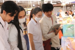 25661221-bookfair2024-073