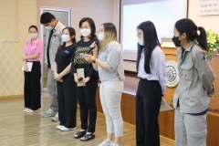 thumbs_Eng-for-Com-in-Digital-Age24-49