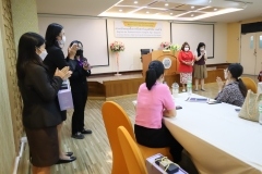 thumbs_Eng-for-Com-in-Digital-Age24-52