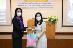 English-for-Communication-in-Digital-Age9-28