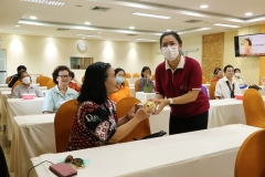 giving-a-new-world-66-40