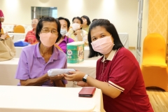 giving-a-new-world-66-44