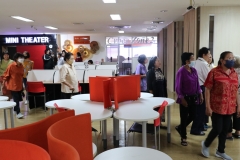 giving-a-new-world-66-56