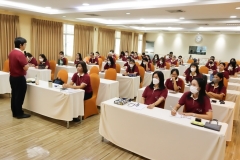 25660622-meeting-008