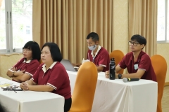 25660622-meeting-018