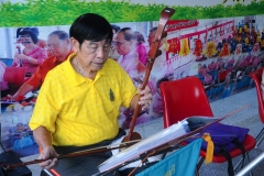 ภาพถ่าย การบรรเลงและขับร้องดนตรีไทย 
โดยชมรมข้าราชการบำนาญจังหวัดชลบุรี ครั้งที่ 64