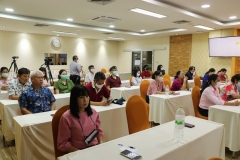 25670220-LibraryTalk-013