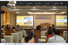 25660831-librarytalk-043