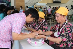 25670424-Songkran-017