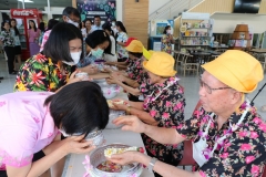 25670424-Songkran-029