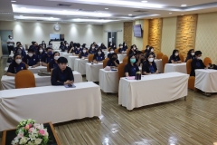 25670319-visitor-024