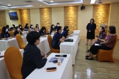 25670319-visitor-051