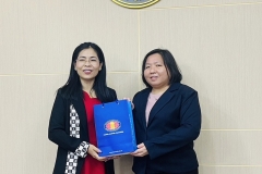 Visit-the-library-office3-66-2