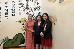 Visit-the-library-office3-66-4