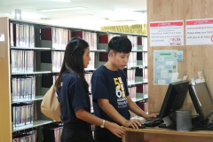 25660904-visitor-019