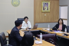 25660515-visitor-018