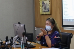 25660515-visitor-019