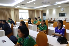 25670422-visitor-005