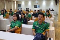 25670422-visitor-013