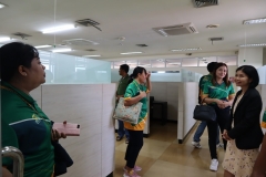 25670422-visitor-037