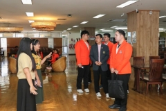 ต้อนรับและนำชมสำนักหอสมุดบุคลากรจากโรงเรียนเลยอนุกูลวิทยา