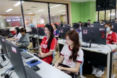 25690112-training-008