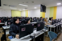 25690112-training-015