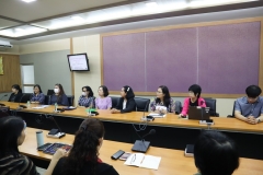 25661122-meeting-006