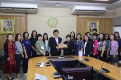 25661122-meeting-017