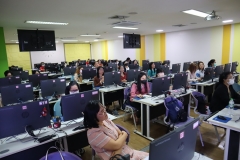 25661123-meeting-007