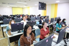 25661123-meeting-008