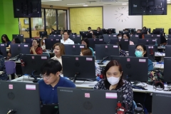 25661123-meeting-018