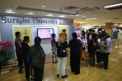 25670426-visitor-019