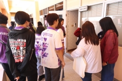 25670426-visitor-022