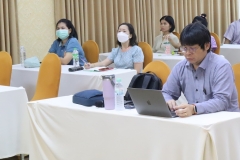 25670503-training-004