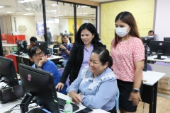 25670222-Ai-train-079