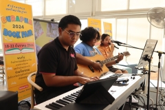 25661220-bookfair2024-024