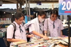 25661220-bookfair2024-068