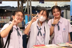 25661220-bookfair2024-069